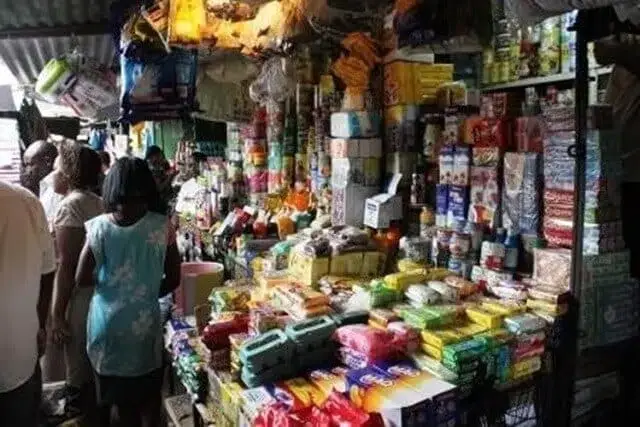 INAE apreende 4 toneladas de produtos fora do prazo