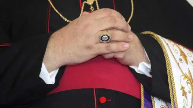 Diplomata do Vaticano nos EUA suspeito de ligações a pornografia infantil