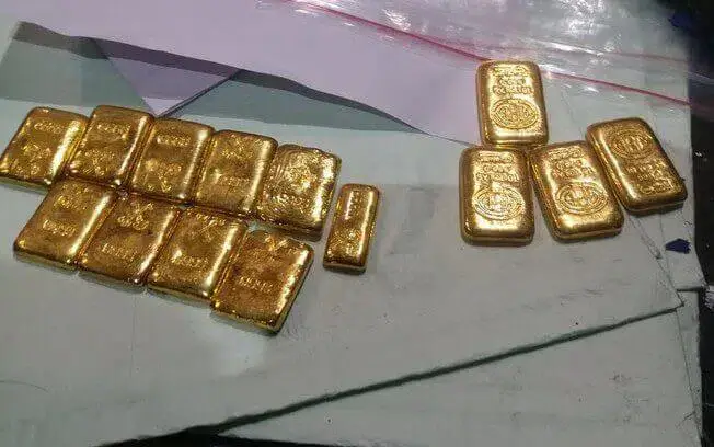 29 pessoas detidas em aeroporto que contrabandeavam ouro escondido em ânus