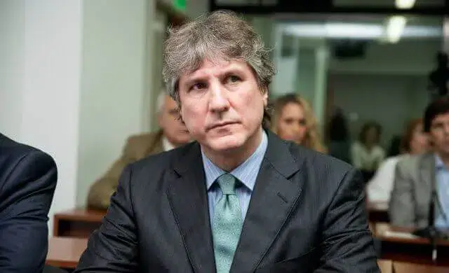 Ex-vice-presidente da Argentina é detido por lavagem de dinheiro