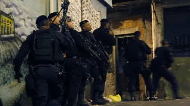 Mata vizinha à facada por vaga de emprego
