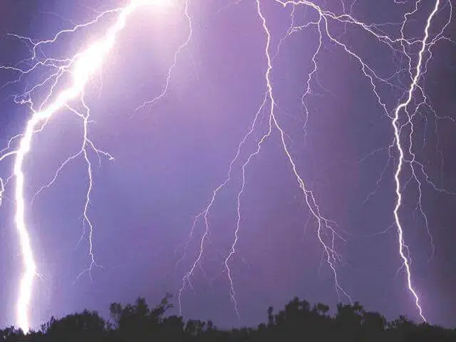 Descargas atmosféricas matam três pessoas em Manica