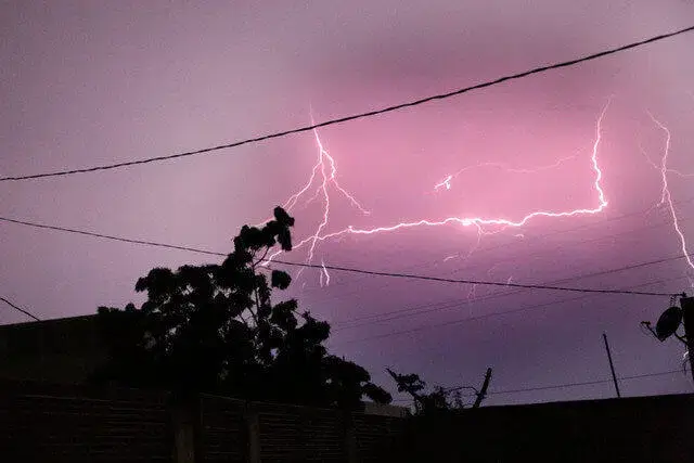Descargas atmosféricas matam e ferem em Tete