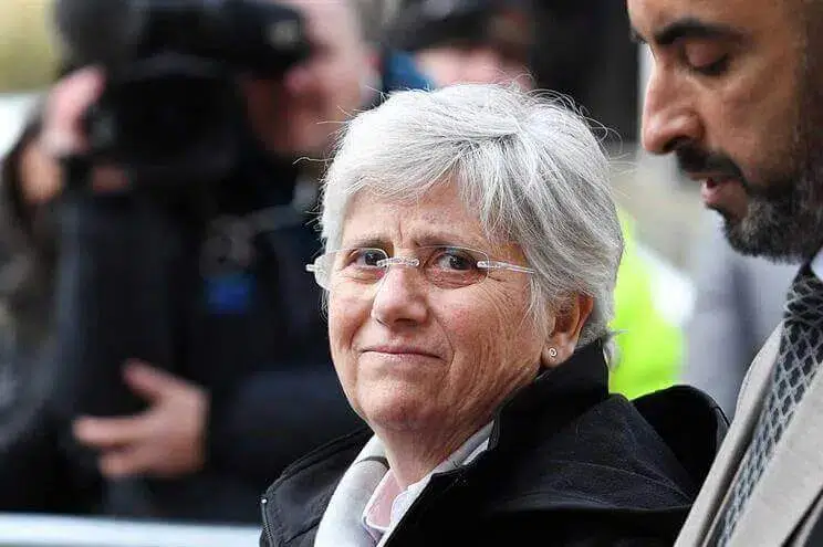 Ex-ministra catalã que fugiu entregou-se à polícia em Edimburgo