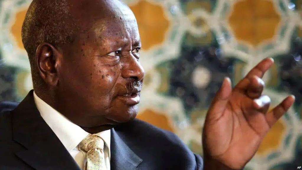 Presidente da Uganda quer proibir sexo oral
