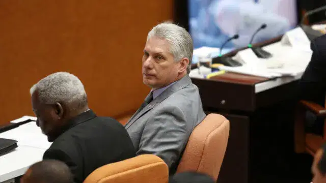 Novo presidente de Cuba promete continuar revolução e reformas económicas
