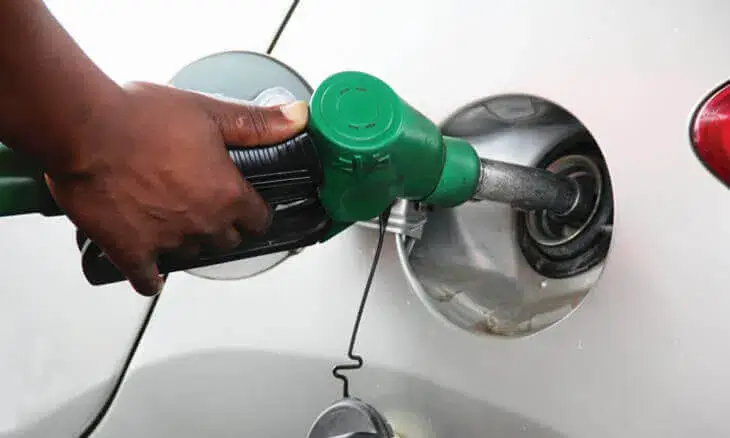 Gasolina sobe de 65.01 para 66.03 meticais o litro