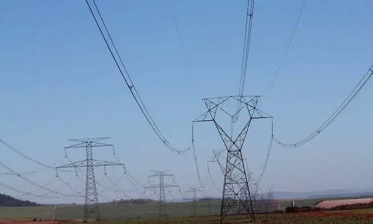 Desconhecidos roubam cerca de 600 cantoneiras fragilizando 11 torres de energia em Nacala