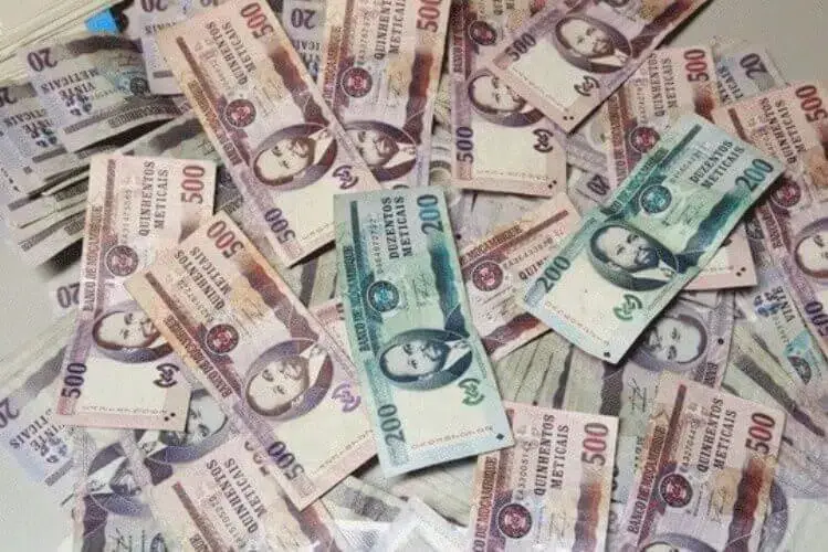 Jovem detido por desvio de mais de um milhão de meticais