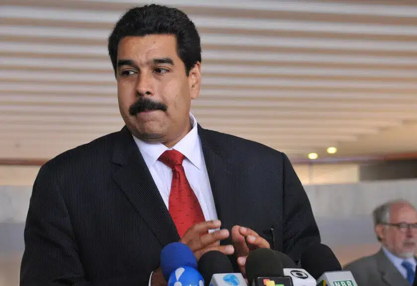 Peru proíbe entrada no país de Maduro e integrantes do governo