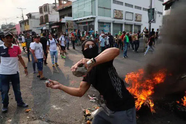 Assembléia Nacional da Venezuela detalha violência nas fronteiras