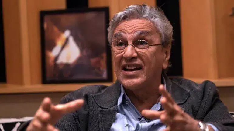 Caetano Veloso quer processar bispo que o ameaçou