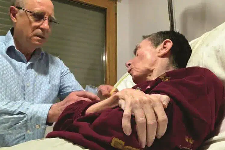 Homem de 69 anos detido por ajudar mulher a morrer