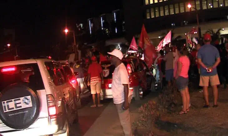 Adeptos e simpatizantes do Benfica em Maputo comemoram o 37º título