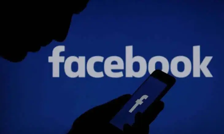 Facebook multado em 4 mil milhões de euros