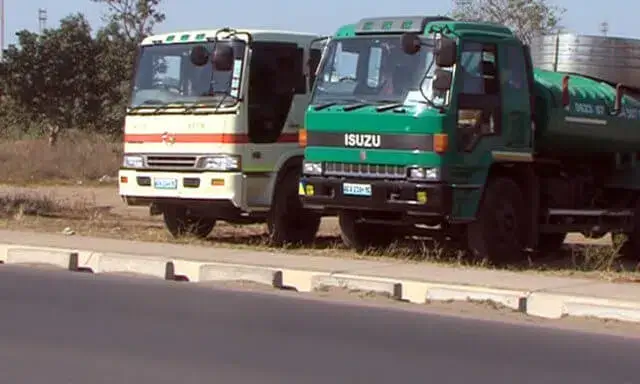 Aprovado regulamento de transporte de água potável em camiões cisternas
