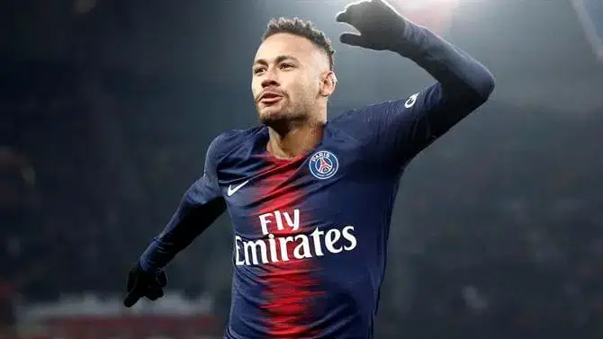 Real Madrid oferece muitos milhões e um jogador por Neymar