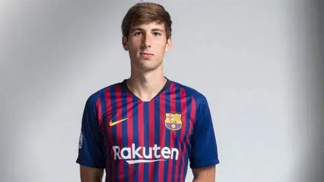 Juventus avança com proposta por Juan Miranda