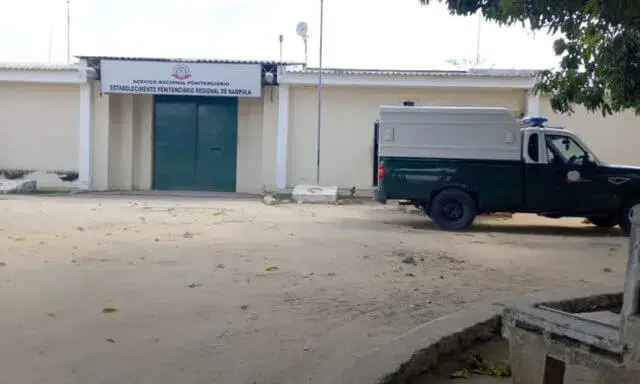 Quatro dos sete reclusos feridos já estão na cadeia