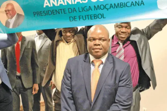 Ananias Couana reeleito presidente da LMF