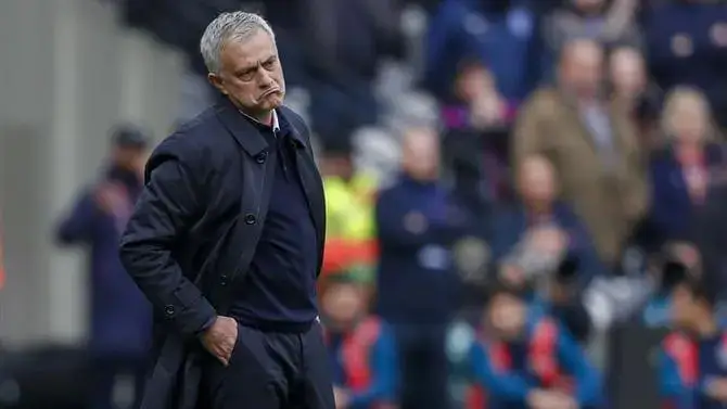 Mourinho sugere novo nome para o VAR