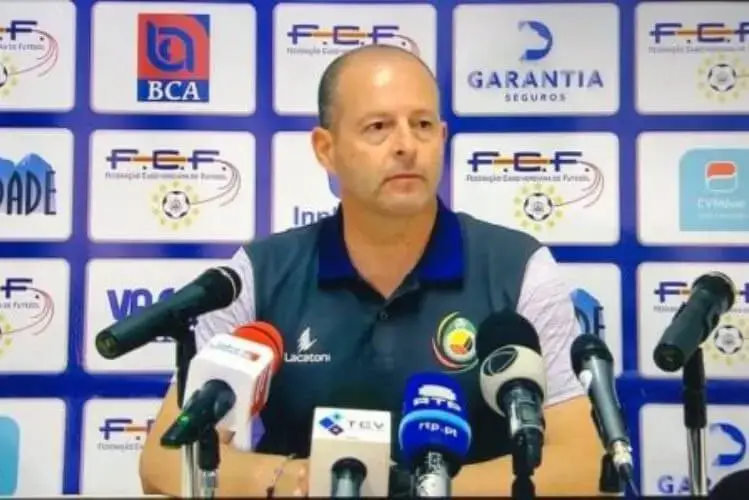Três novidades na pré-convocatória dos Mambas