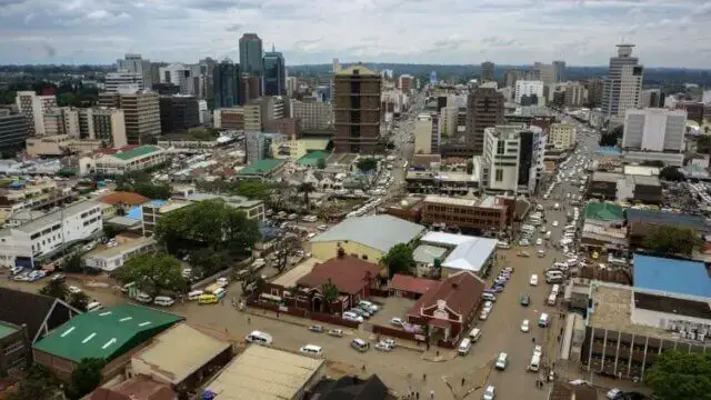 COVID-19 Zimbabwe inicia confinamento nacional de 3 semanas