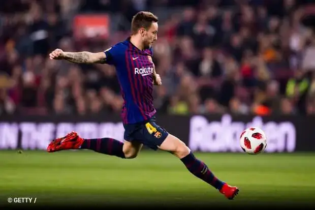 Tottenham de Mourinho entra na luta por Rakitic