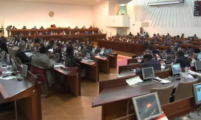 Bancada da Frelimo quer esclarecimentos de Buchili sobre a figura de NewMan