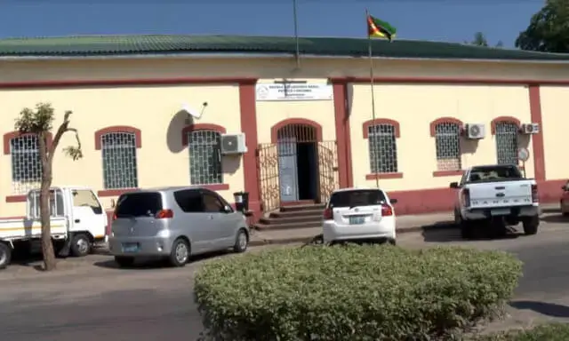 Cidadãos saúdam decisão do Presidente da República de manter escolas encerradas