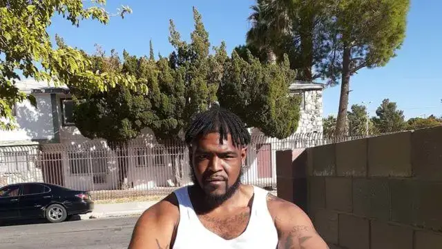Polícia mata homem negro com mais de 20 tiros nas costas nos Estados Unidos