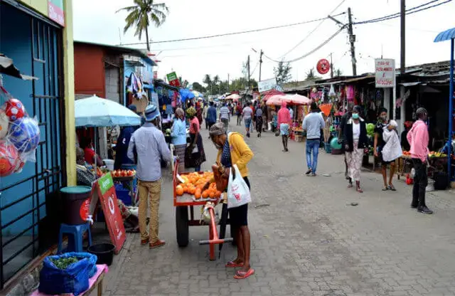 Mercado do expõe cidadãos à Covid-19