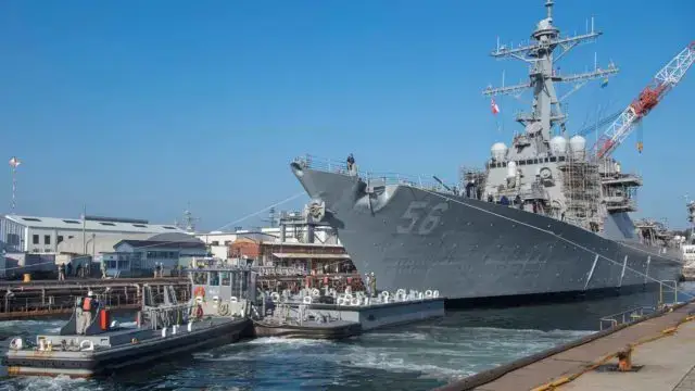 Rússia expulsa navio de guerra dos EUA de águas territoriais no Pacífico