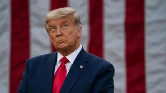 Donald Trump aprova pacote de estímulos depois de o ter recusado