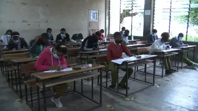 Segunda chamada dos exames finais inicia com dois mil alunos em Maputo