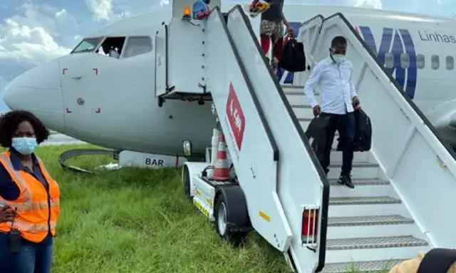 Aeronave das LAM sai da pista ao aterrar no aeroporto de Quelimane