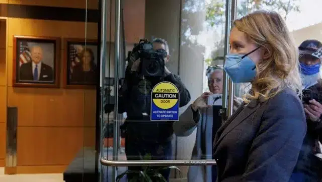 Fundadora de empresa de biotecnologia foi condenada por fraude nos EUA
