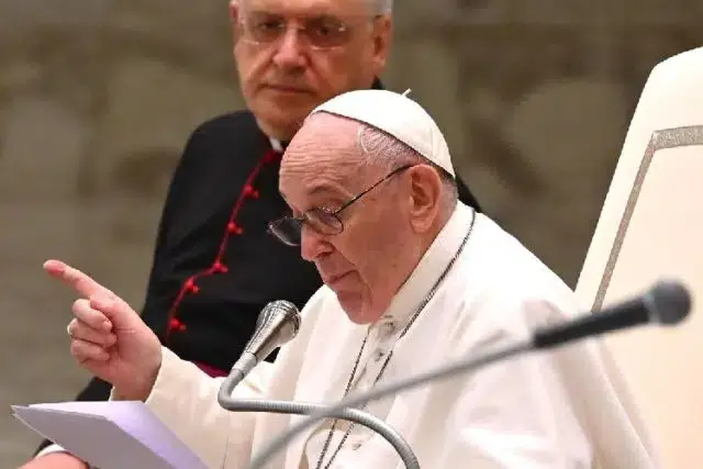 Papa Francisco exortou a não condenação de de crianças homossexuais