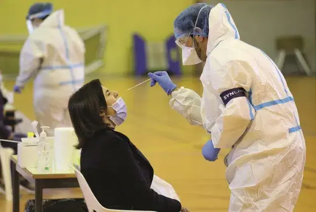 Comprimido da Pfizer para tratar a Covid-19 recebeu autorização de comercialização na UE