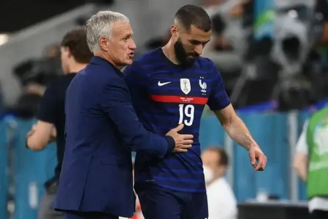 Benzema e Dechamps