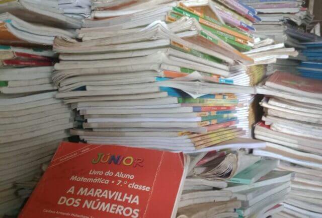 Governo moçambicano irá financiar produção do livro escolar
