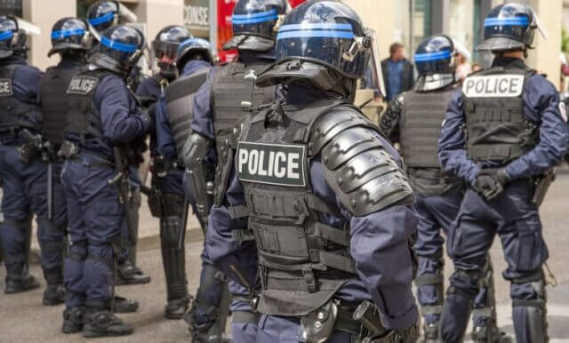 Polícia grega detém dois suspeitos de planear ataque terrorista