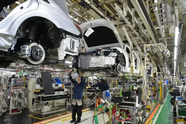 Toyota suspende operações nas 14 fábricas no Japão devido a falha informática