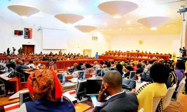 Frelimo aprova sozinha o orçamento da Assembleia da República