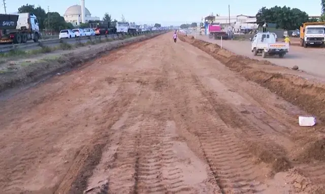 Obras no troço Mahlampsene-Nó de Tchumene retomam na próxima semana