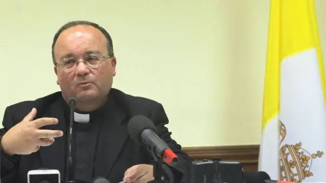 Arcebispo de Malta defende que a Igreja devia permitir que padres se casem