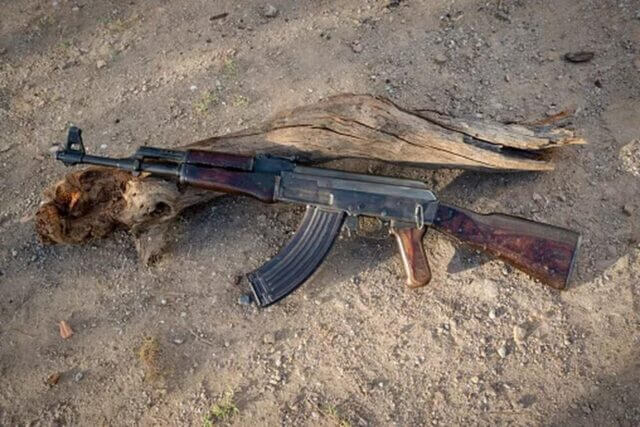 SERNIC da Zambézia frustra venda de arma de fogo e detém quatro suspeitos