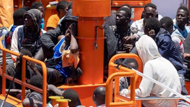 Quatro mortos e 68 migrantes salvos nas Ilhas Canárias