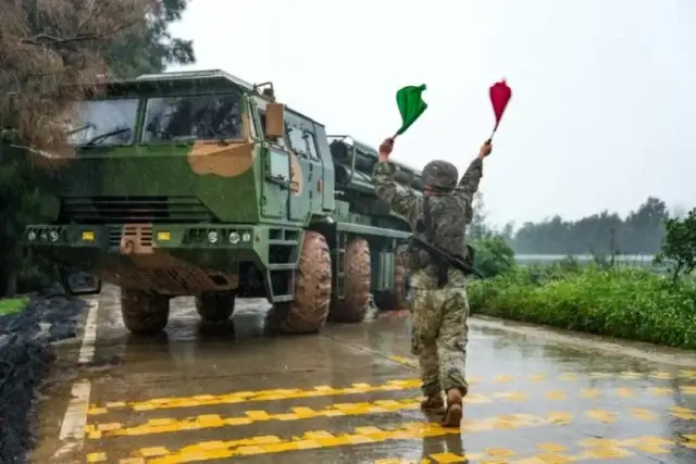 China conclui manobras militares em torno de Taiwan
