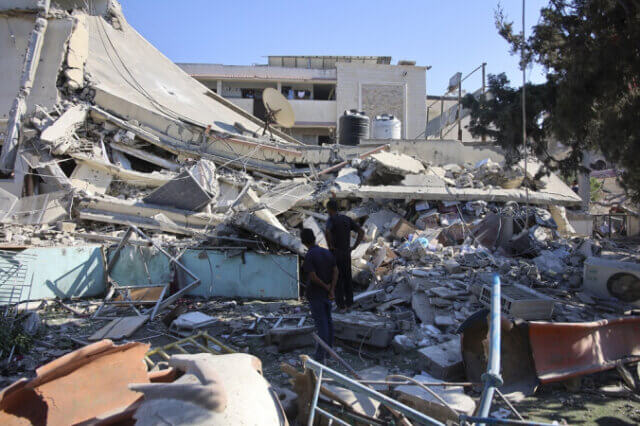 Ataque israelita em Gaza resulta em 40 mortos e 60 feridos, alvo era centro de comando do Hamas